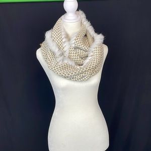 NWT - Snood / Infinity scarf II